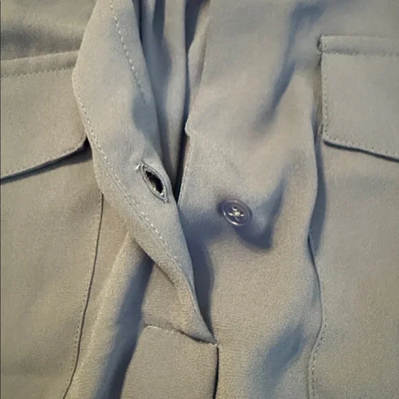 Ann Taylor Women’s Blue Camp Shirt Blouse Size M - Picture 8 of 13